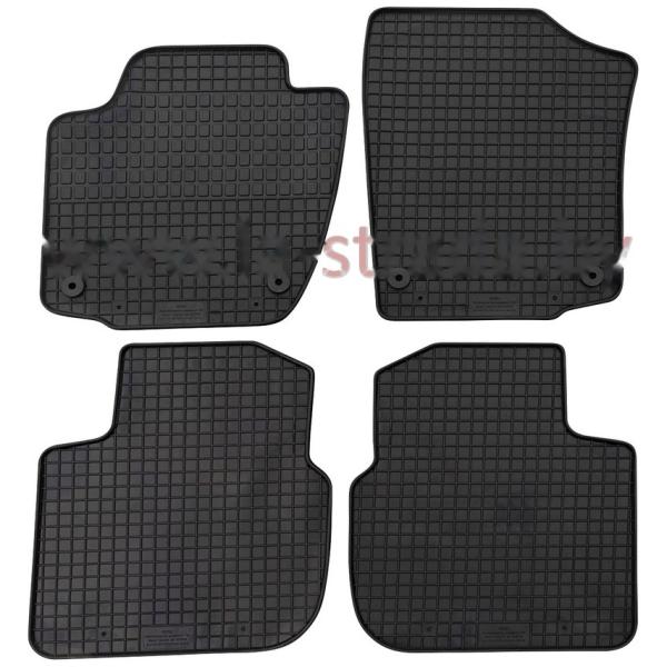 Комплект резиновых автомобильных ковриков SKODA RAPID 2012-2020