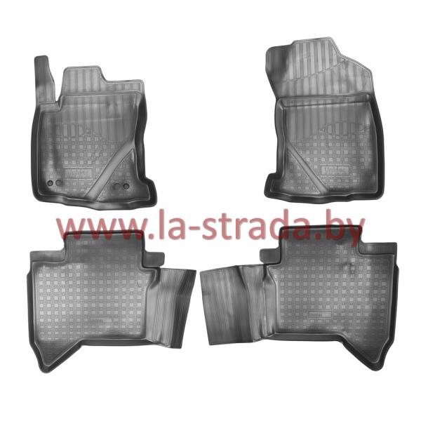 Комплект резиновых автомобильных ковриков TOYOTA HILUX 2012-2015
